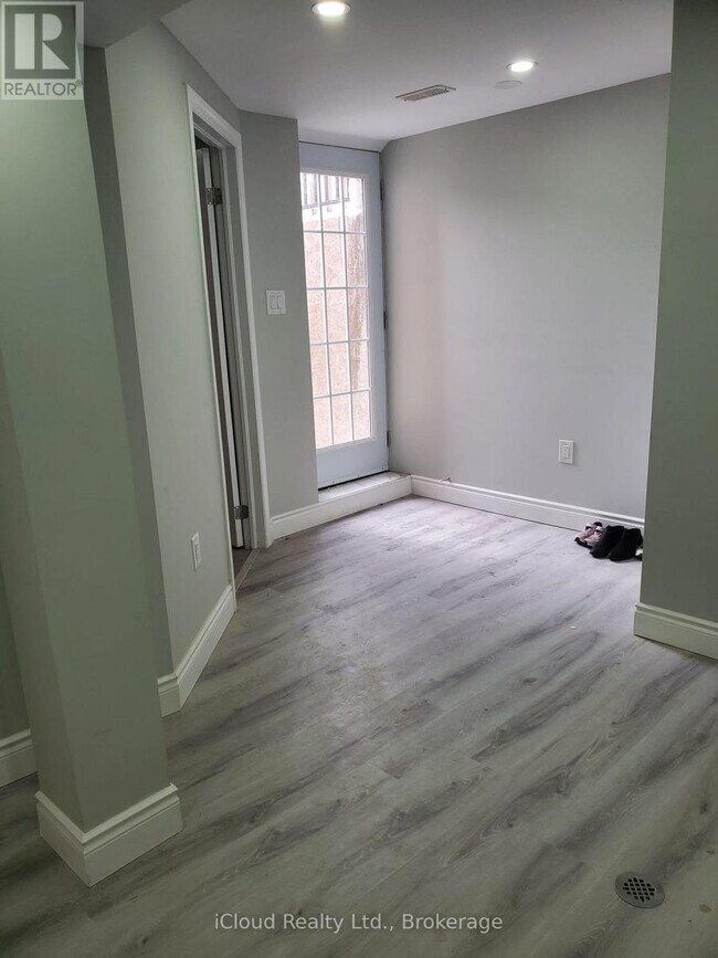 Building Photo - 40 Brower Ct