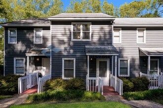 Building Photo - 208 Kristin Ct