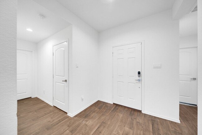 Foto del edificio - 21234 Riverdew Dr