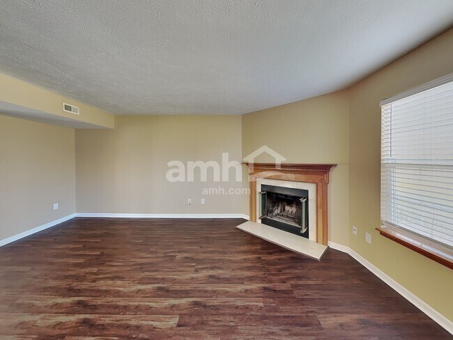 Building Photo - 6739 Dorchester Dr