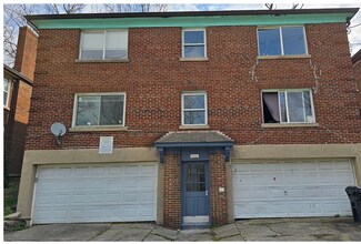 Building Photo - 2980 W McMicken Ave