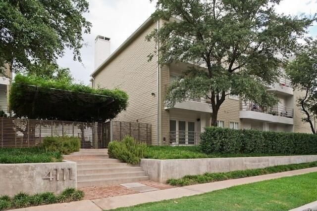 Building Photo - 4111 Cole Ave