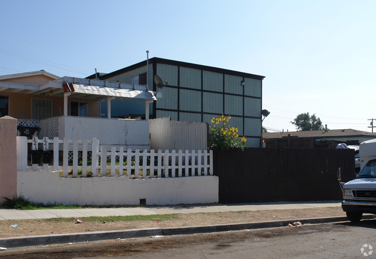 Building Photo - 3205 Highland Ave