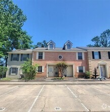 Building Photo - 2030 Plantation Dr