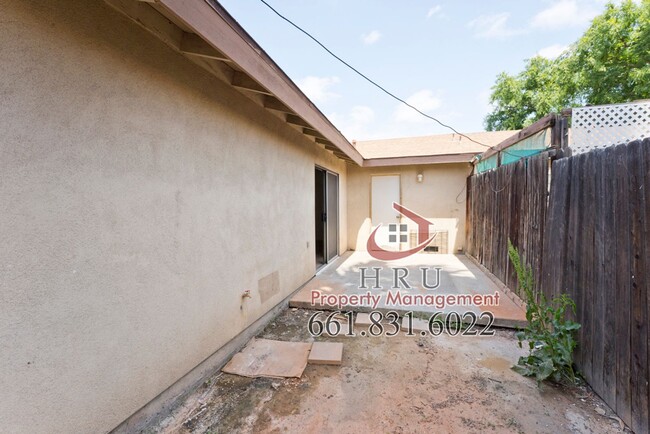 Building Photo - 1308 McDonald Way