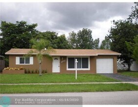 Building Photo - 2705 NW 73rd Ave