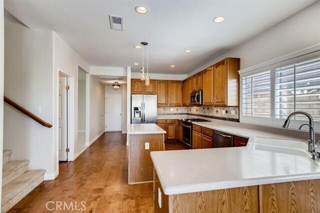 Building Photo - 827 Crestmont Cir