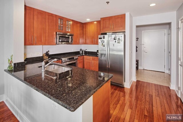 Foto del edificio - 1125 Maxwell Ln