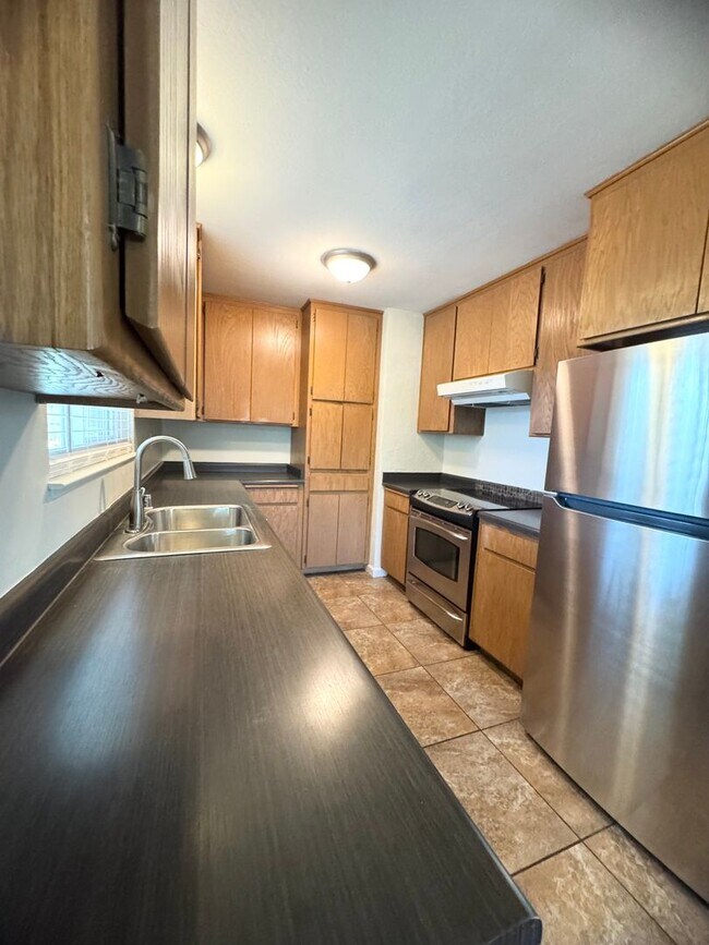 Foto del edificio - Available NOW - 3 Bed Home Near Bidwell Park