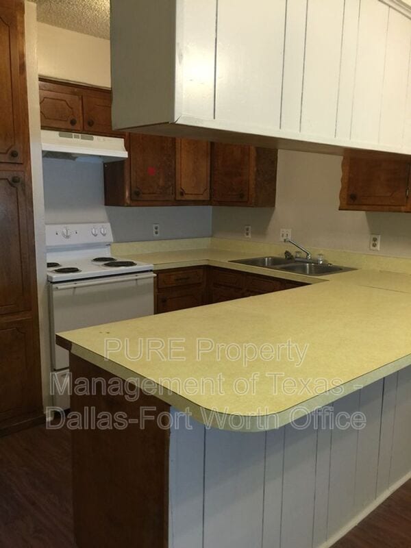 Building Photo - 409 Cousins Ln