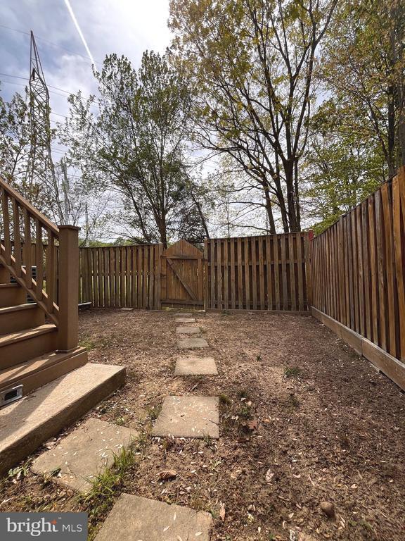 Building Photo - 9328 Ridings Way
