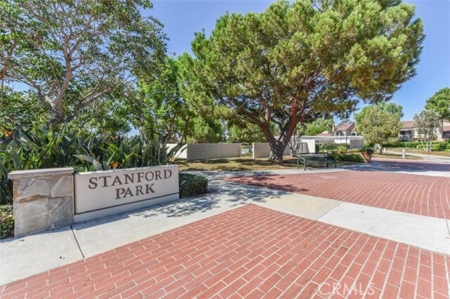Building Photo - 333 Stanford Ct