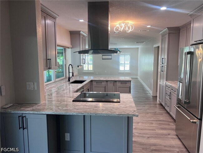 Foto del edificio - 3705 Stoneridge Ct