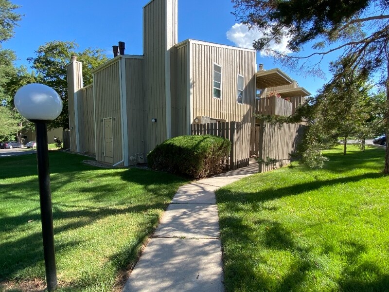 8050 Niwot Rd Unit 55, Longmont, CO 80503 Condo for Rent in Longmont