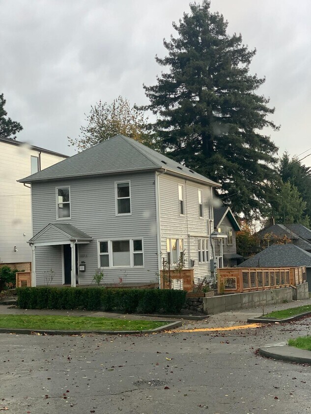 957 NW 64th St Unit A - 957 NW 64th St