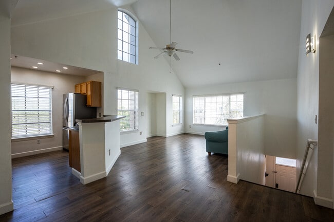 Photo - 8973 Lee Vista Blvd Townhome