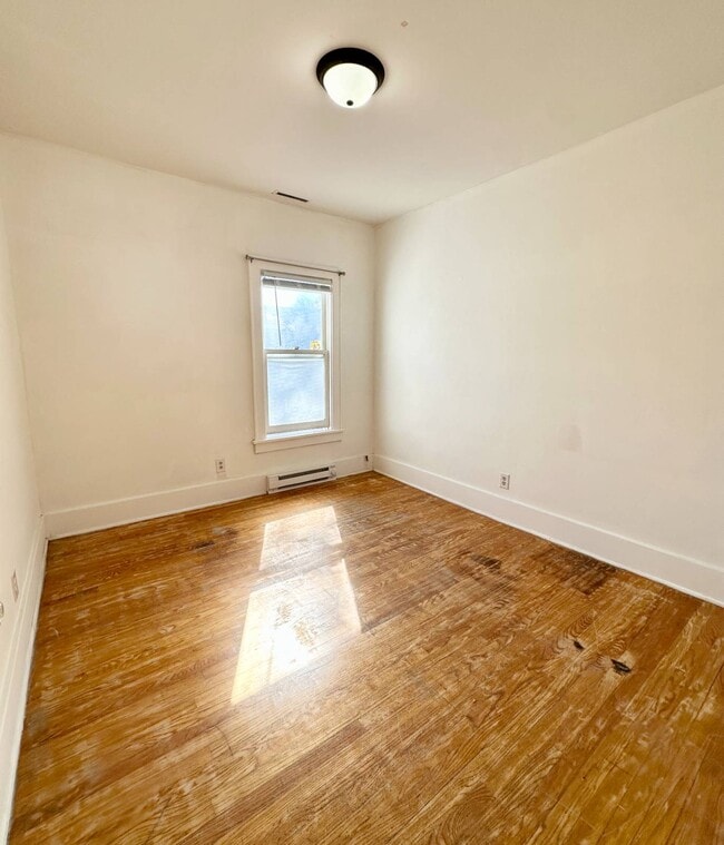 Building Photo - 146 Vley Rd