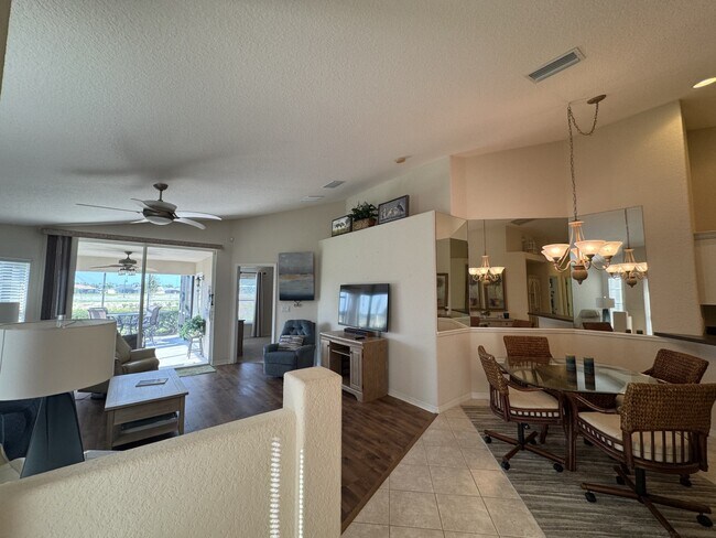 Foto del edificio - 3638 Lakewood Blvd