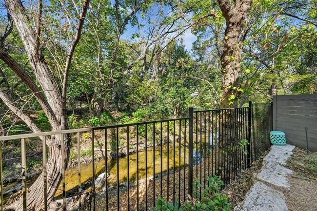 Foto del edificio - 2710 Wilson St