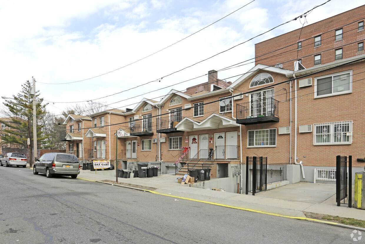 Building Photo - 14-64-14-66 Gateway Blvd