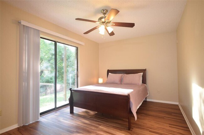 Foto del edificio - 4909 Jamesway Rd