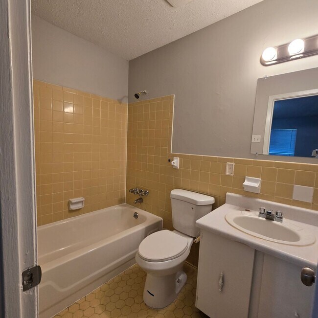 Foto del edificio - 1994 Goldbrier Ln