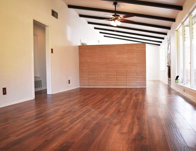 Foto del edificio - 5126 Beechnut St