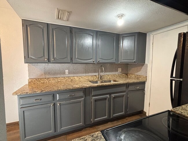 Foto del edificio - Charming 2 bedroom townhome in Phoenix!