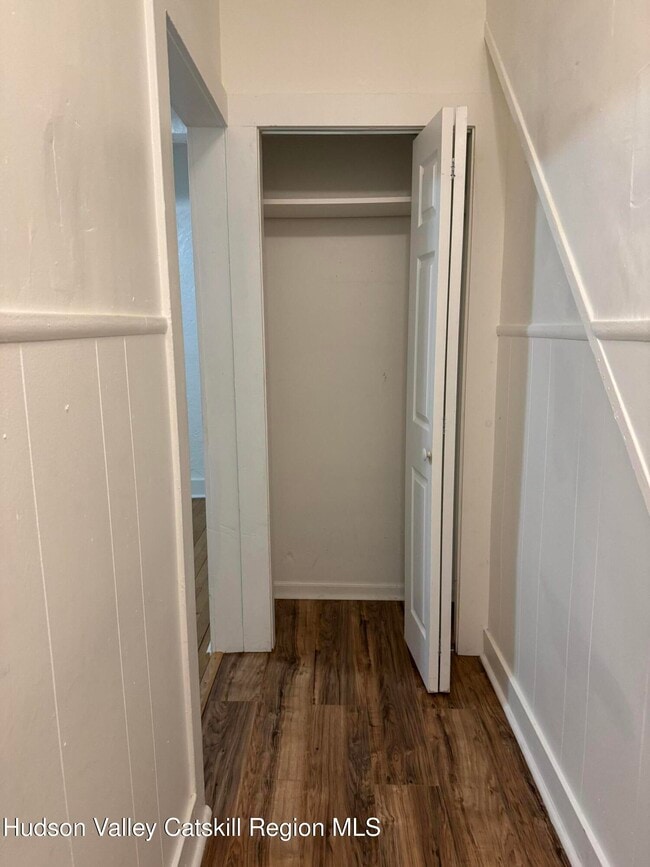 Building Photo - 353 Main St