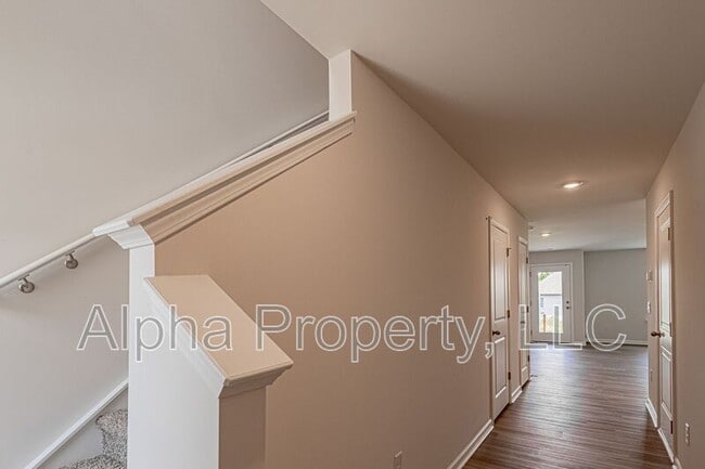 Building Photo - 766 Embark Cir