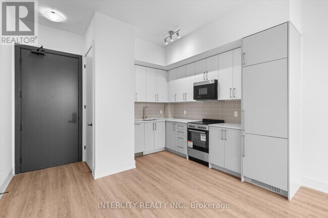 Photo du bâtiment - 2075 King Rd