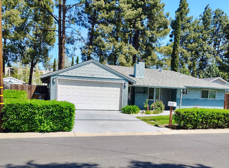 Foto principal - 1761 Shirley Dr