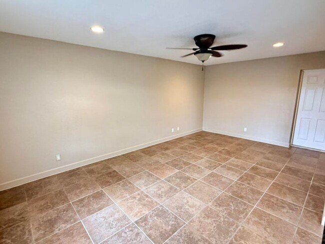 Foto del edificio - 180 SW 32nd Terrace