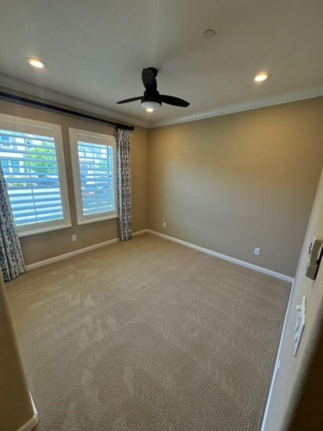 Building Photo - Whitney Ranch Upgraded 4 Bdrm Beauty