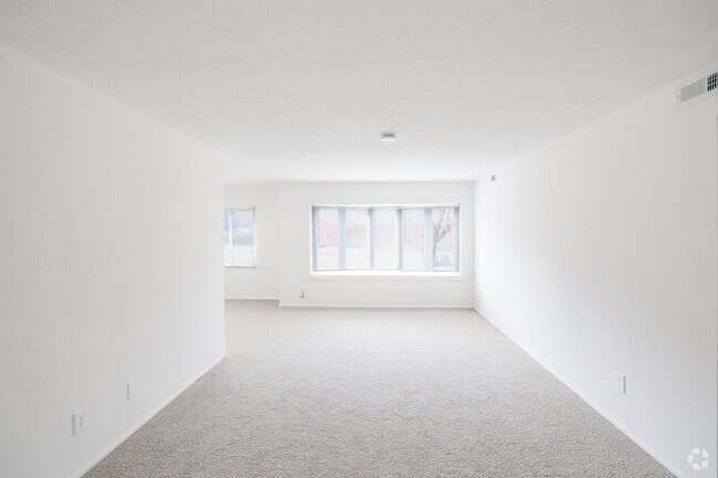1BR, 1BA - 800SF - Living Room - Village at Mayfield