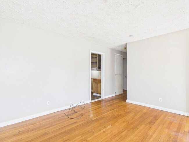 Foto del edificio - 2010 Cleary Rd