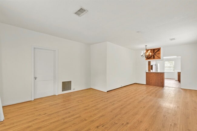 Building Photo - 1315 Peden St