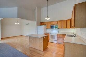 Building Photo - 24 Redtail Bend