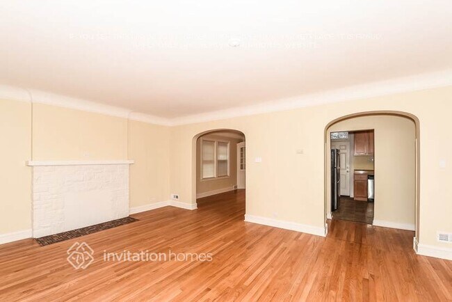 Foto del edificio - 9201 S Claremont Ave