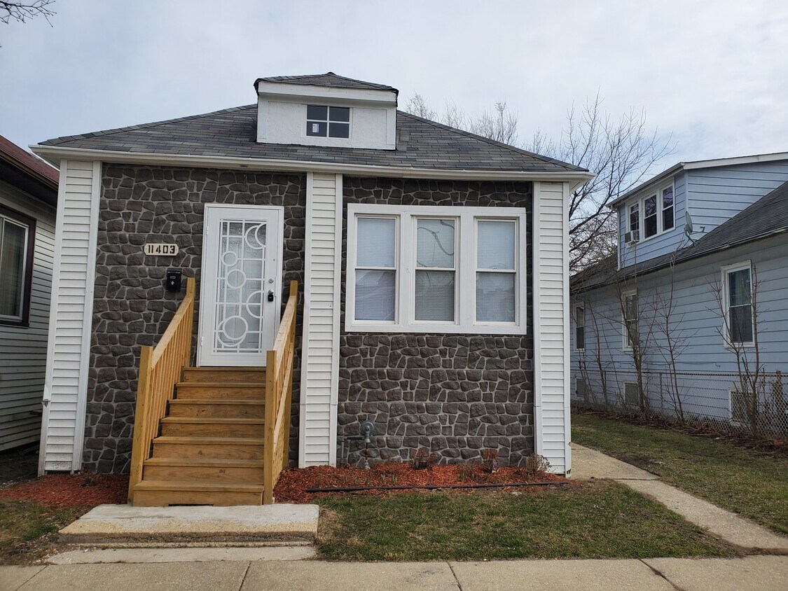 11403 S Stewart Ave, Chicago, IL 60628 House Rental in Chicago, IL