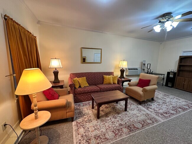 Foto del edificio - 4712 Lady Slipper Path