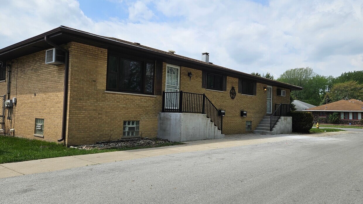 Foto principal - 371 Buffalo Ave
