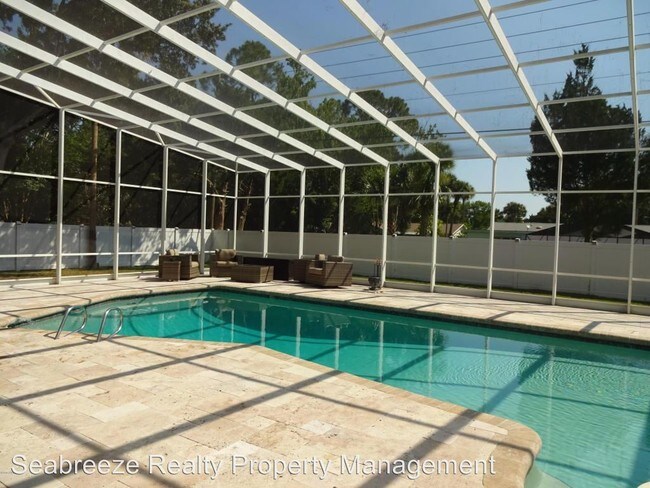 Building Photo - 433 Pelican Bay Dr