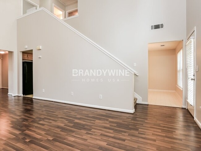 Building Photo - 1324 Gates Cir SE