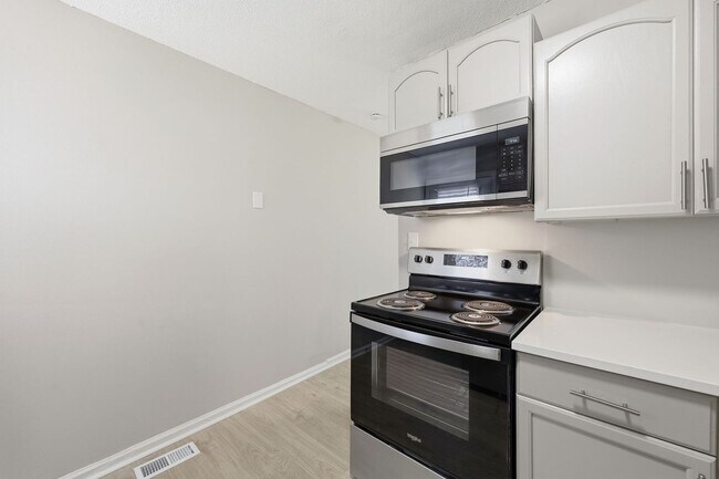 Foto del edificio - 4800 Hoyle Dr