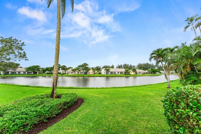 Foto del edificio - 7709 Rockford Rd