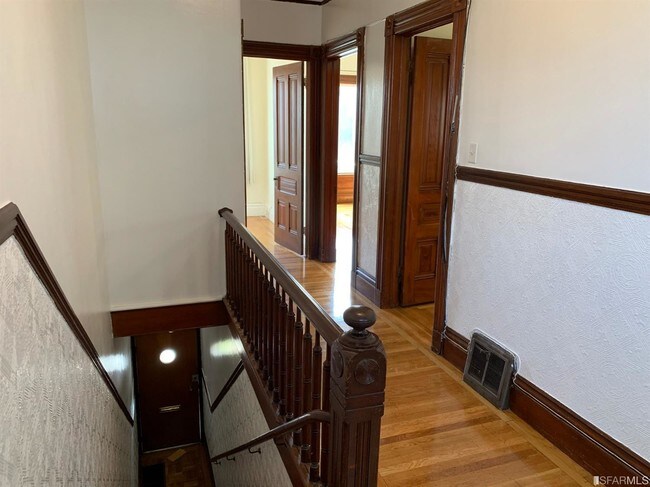 Foto del edificio - 2064 McAllister St