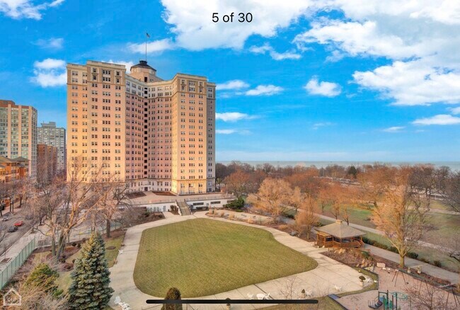 Foto del edificio - 5455 N Sheridan Rd