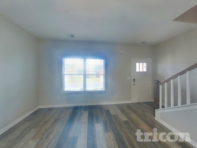 Foto del edificio - 143 Edgefield Ct