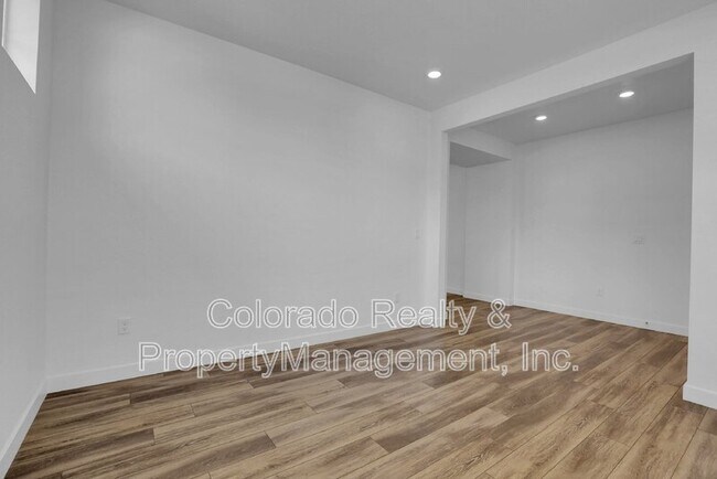 Building Photo - 676 Netta Dr